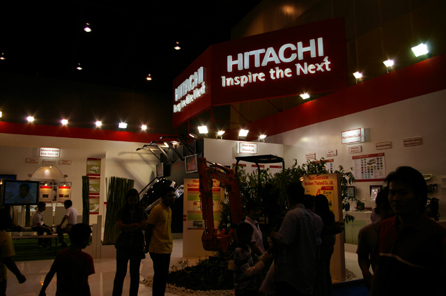 HITACHI 01