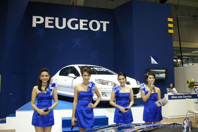 PEUGEOT 4